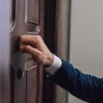 door knocking